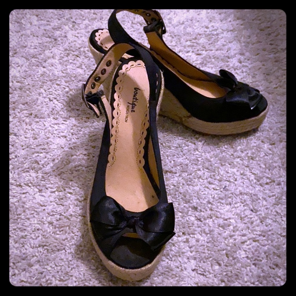 A cute pair of wedges
